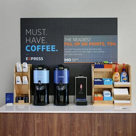 Holiday Inn Express Newport By Ihg-2